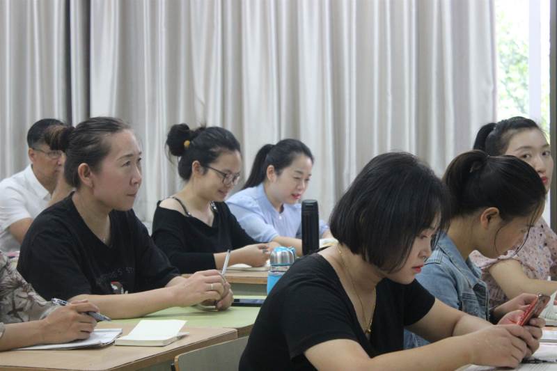 催乳師課程教學(xué)現(xiàn)場(chǎng)