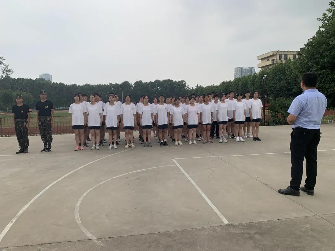 軍訓(xùn)風(fēng)采七