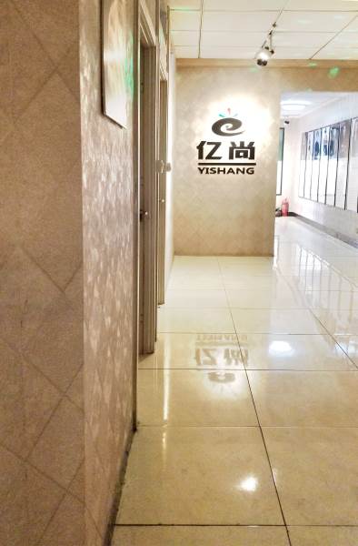 走廊過(guò)道