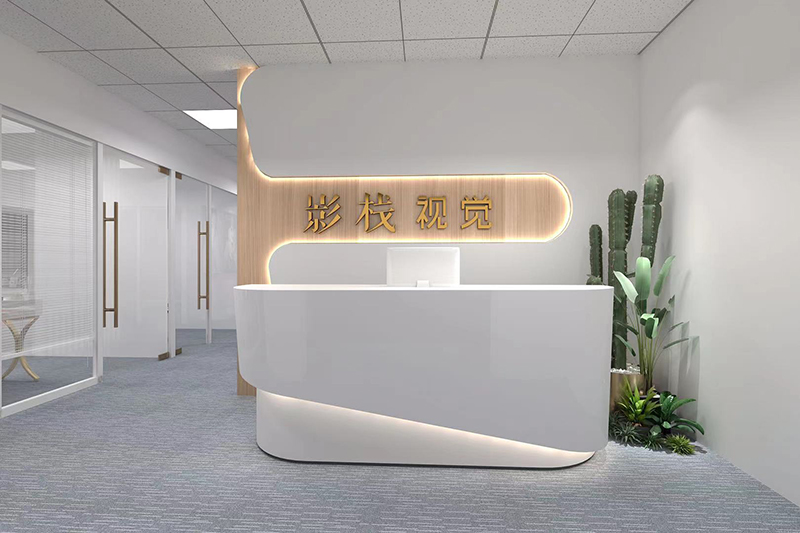 學(xué)校前天
