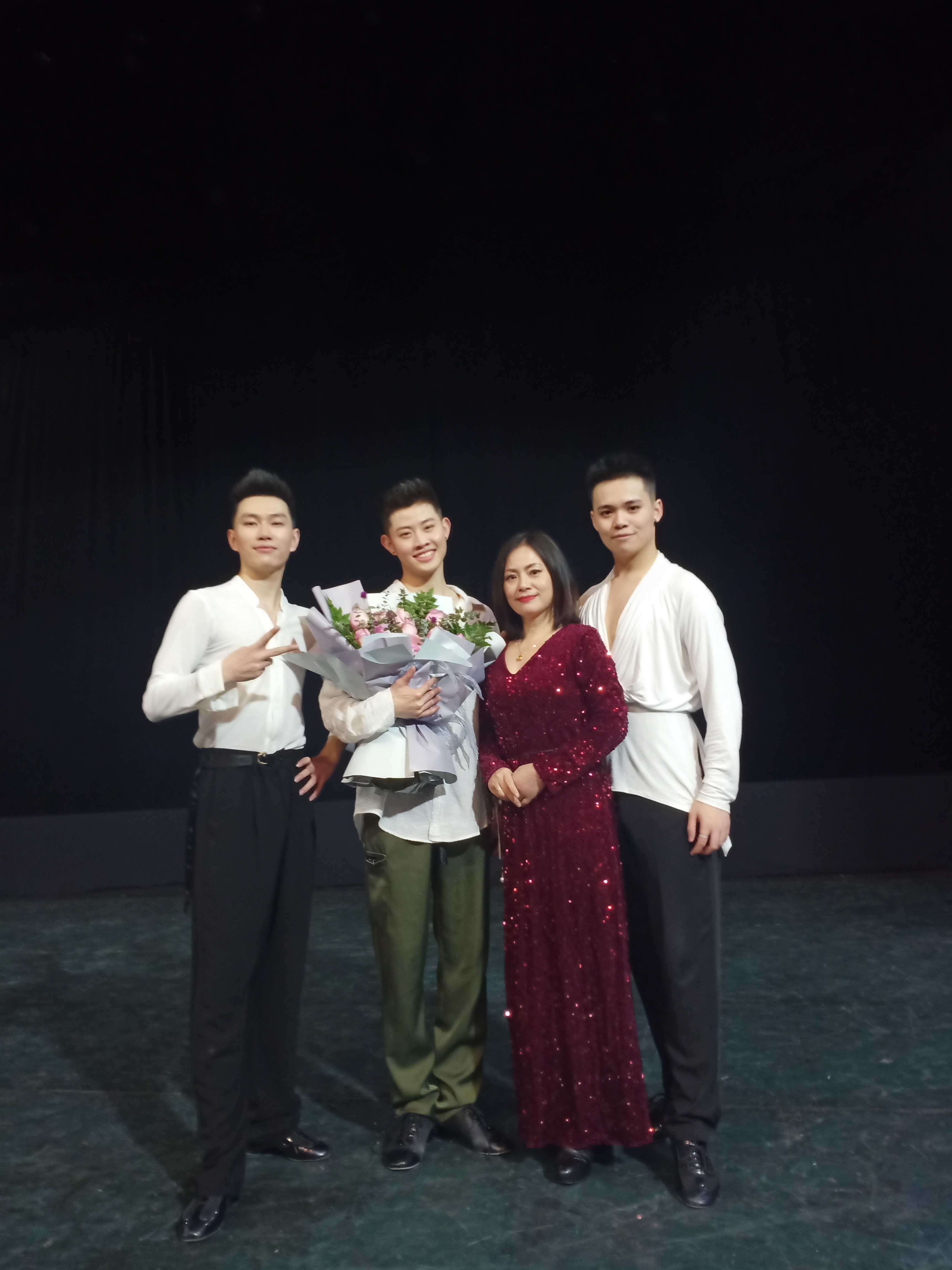 匯演合照