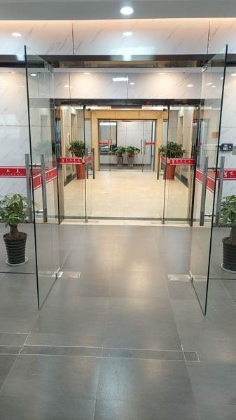 學校門頭
