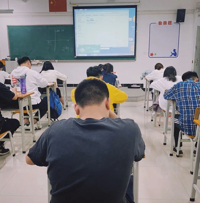 教學(xué)現(xiàn)場(chǎng)