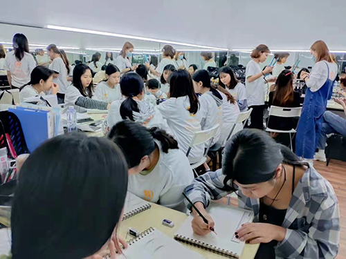 報(bào)道廳