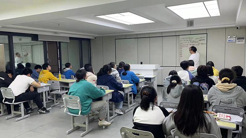 授課現(xiàn)場