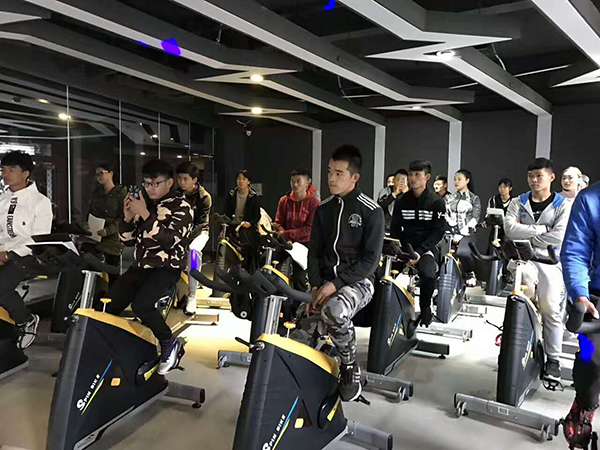 踩單車