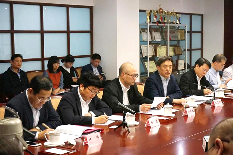 學校會議