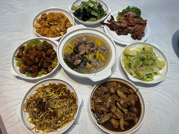 食堂飯菜