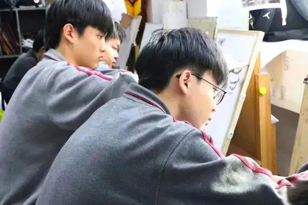 美術(shù)課堂